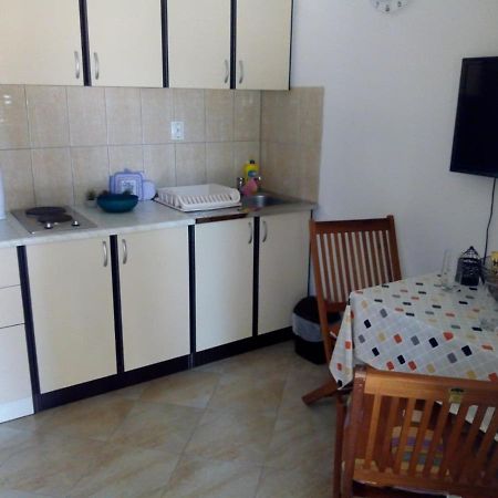 Apartman Leo เนชูยัม ภายนอก รูปภาพ